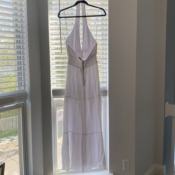NWT Alice + Olivia halter eyelet dress. Size 10 - Picture 5 of 8
